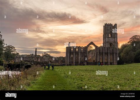 Magnificent Fountains Abbey In North Yorkshire Stock Photo Alamy
