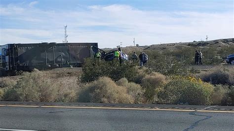 update one lane of eastbound interstate 8 re opens after wreck kyma