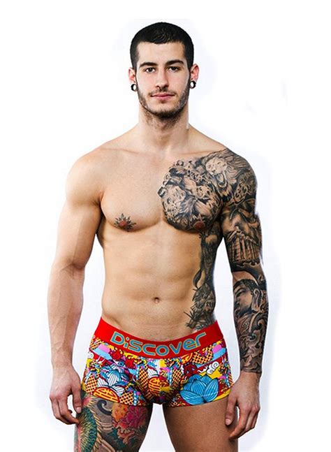 Las mejores imágenes de hombres luciendo calzoncillos espectaculares están aquí, en belfusto.com. Calzoncillos Bóxer Discover Motivos Chinos - Varela Intimo