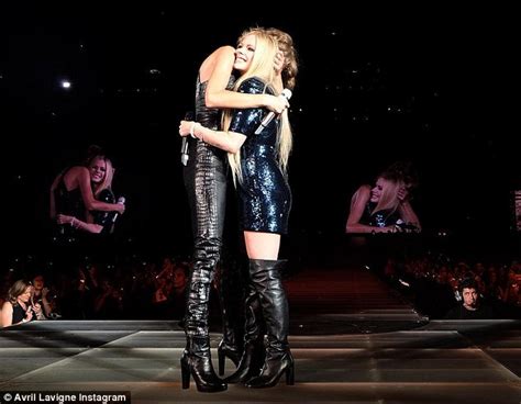 taylor swift and avril lavigne perform duet on 1989 tour daily mail online