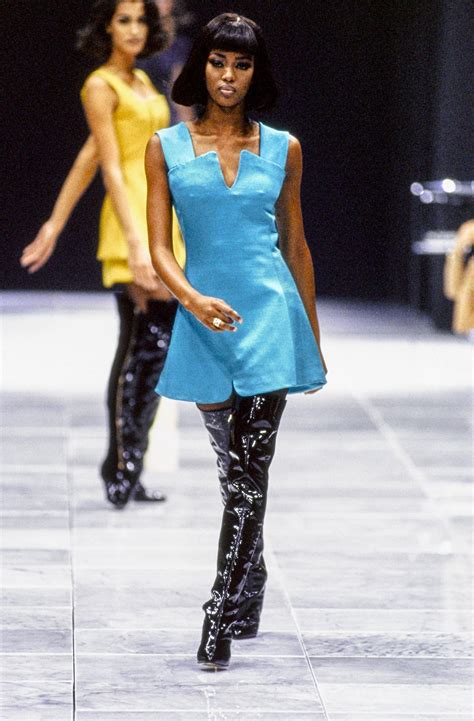 Versace Fall 1991 Ready To Wear Fashion Show Fashion Versace Fashion