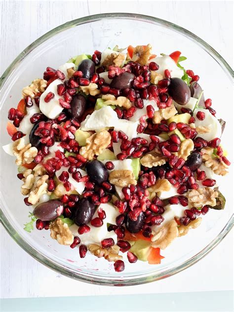 Mediterranean Pomegranate And Walnut Salad 15 Min Mom Fresh Salad