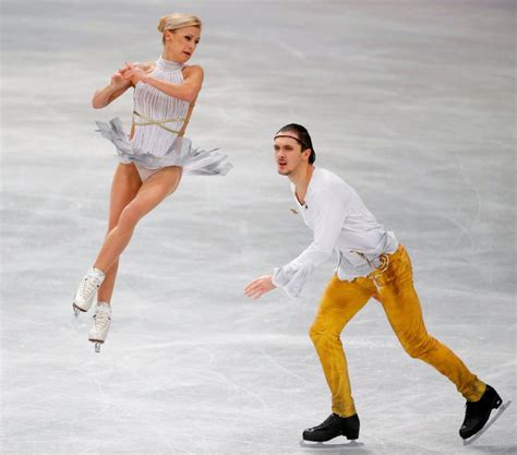 Long After Soviet Fall Russian Pairs Climb Back Up The New York Times