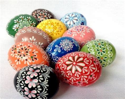 Set Of 7 Hand Decorated Painted Chicken Easter Egg Etsy Easter Egg