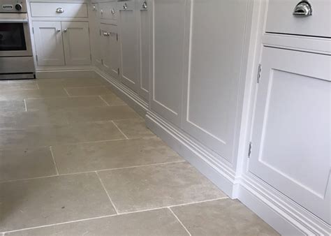 Stone kitchen wall tiles are easy to clean, and stain and splatter resistant. Limestone is proving more and more popular for a stone kitchen floor