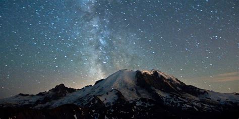 Mount Rainier Is Beautiful And It Looks Even Better Under The Stars