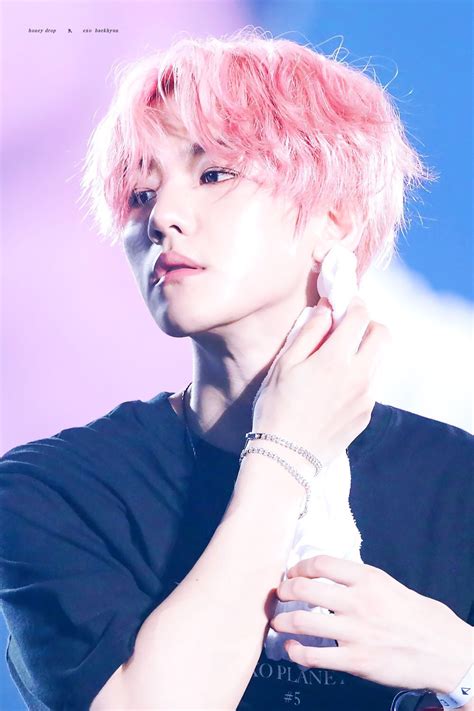 The one with a powerful and charismatic voice. 30+ K-Pop Idols Who Looked Adorably Soft In Cotton Candy ...