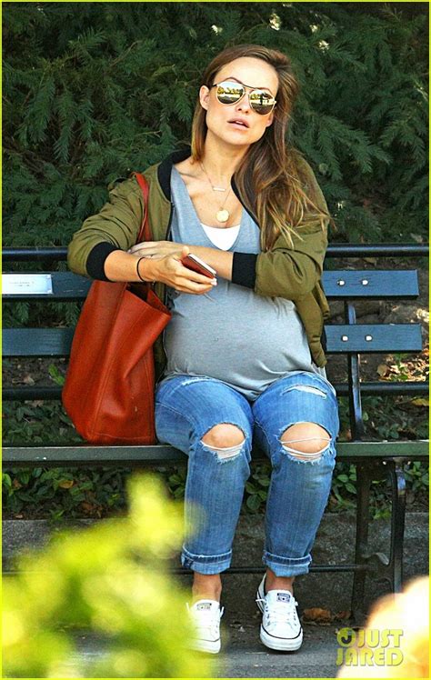 Pregnant Olivia Wildes Baby Bump Is Getting Bigger And Bigger Photo