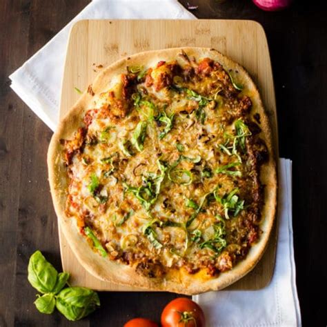 Caramelized Garlic Pizza With Fresh Basil For Garlic Lovers 🍕