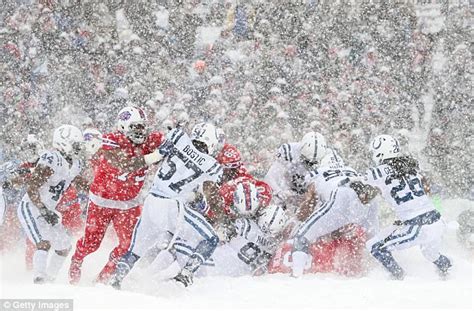 Buffalo Bills Vs Colts Played Through Huge Snowstorm Daily Mail Online