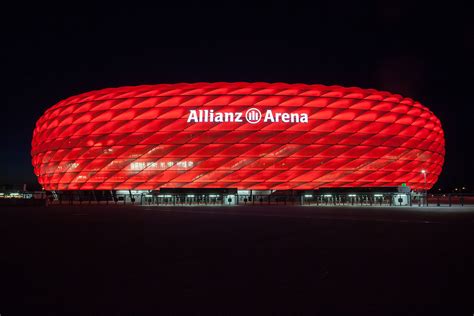 First plans for a new stadium were made in 1997, and even though the city of munich initially preferred reconstructing the olympiastadion. Allianz Arena - Veranstaltung - fiylo