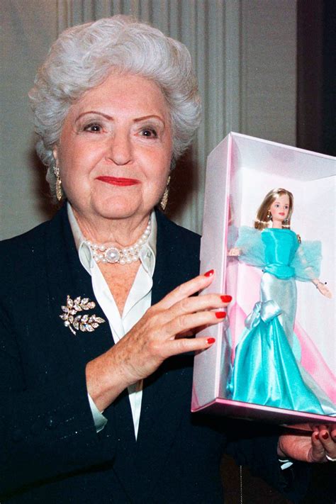 Ruth Handler Qui N Es La Creadora De Barbie Y Su Historia Vogue