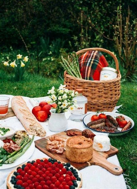 Cute Picnic Food Ideas For Couples An Indoor Picnic For Two