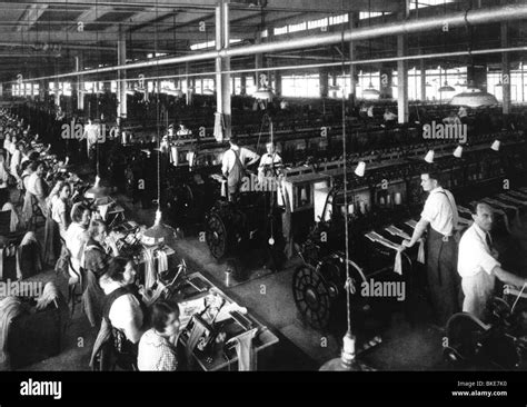Industry Textile Industry Weaving Mill Circa 1900 Stock Photo