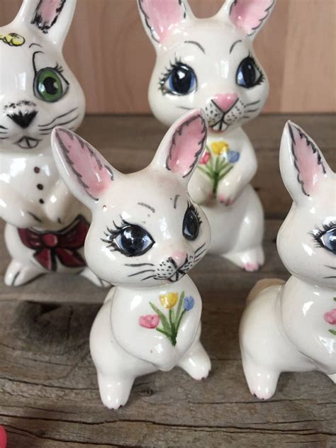 Vintage Set Of 4 Hand Painted Ceramic Big Eyed Bunny Rabbits Etsy Hand Painted Ceramics