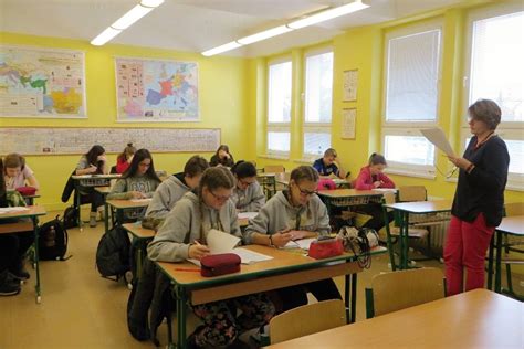 Ročník sš, výučního listu a vysvědčení o závěrečné zkoušce nebo předložení originálů na matrice školy. Střední školy na Havlíčkobrodsku připravují žáky na ...