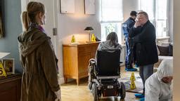 Axel prahl kehrt im film „gloria, die schönste kuh meiner schwester, der am freitagabend im ersten läuft, zurück aufs dorf. Bilder: Feierstunde - Tatort - ARD | Das Erste