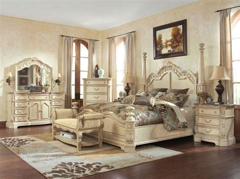 Hand carved rococo headboard finished in an old, taupe, white patina, enhanced by hand gilded, silver highlights. CAROLINE-5pcs TRADITIONAL ANTIQUE WHITE QUEEN KING POSTER ...