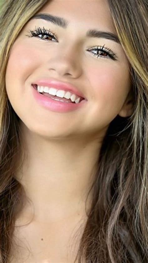 Pin By Alex On My Goodness Old Models 14 Year Old Model Khia Lopez