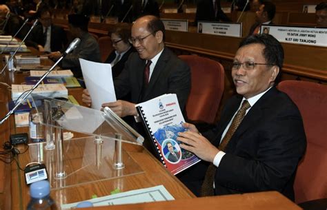 Memacu pertumbuhan ekonomi dalam ekonomi baharu dan era digital. Belanjawan Sabah 2020: RM500 Bantuan Khas Penjawat Awam ...
