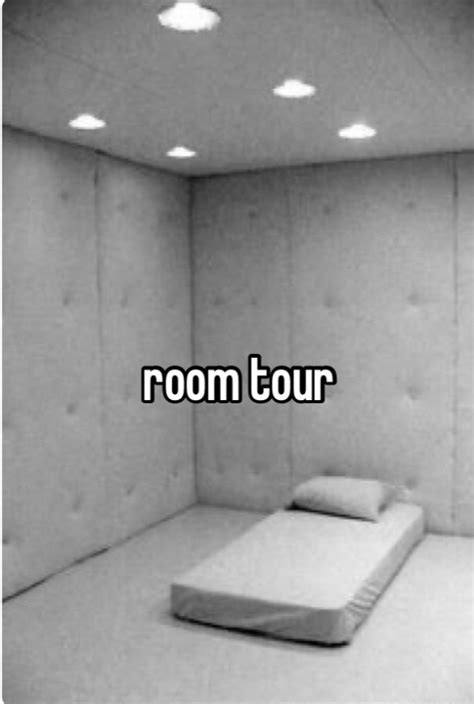 Pin By Des On ੈ ‧₊˚ Room Tour Room Funny Memes