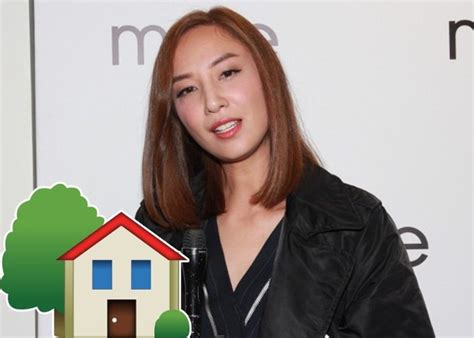 The site owner hides the web page description. 孝順女鄭希怡將軍澳買樓送畀父母｜即時新聞｜東網巨星｜on.cc東網
