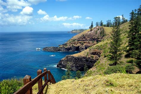 Norfolk Island Coast Guide