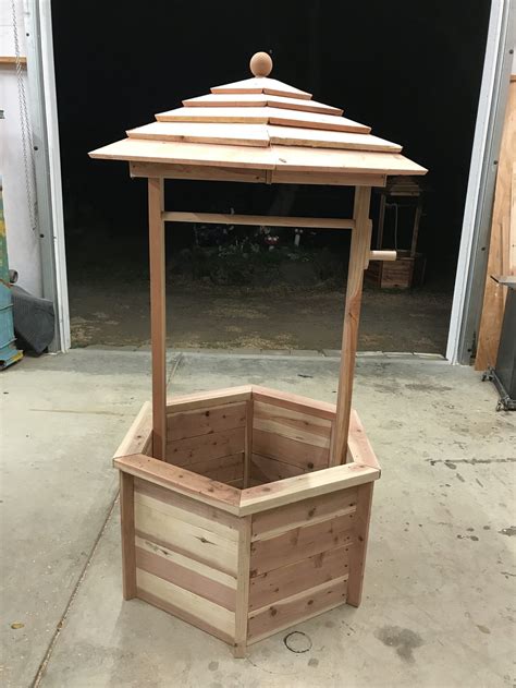 This wishing well is a lot… DIY Wishing Well: Free woodworking plans! | Woodworking ...