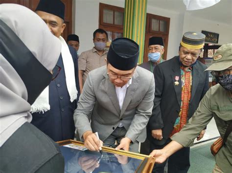 Sapi kuningan jawa barat duta farm kuningan 082119936116 video menarik tentang sapi lainya: Milad ke-115, Pesantren Suryalaya Kembangkan Digitalisasi | Republika Online