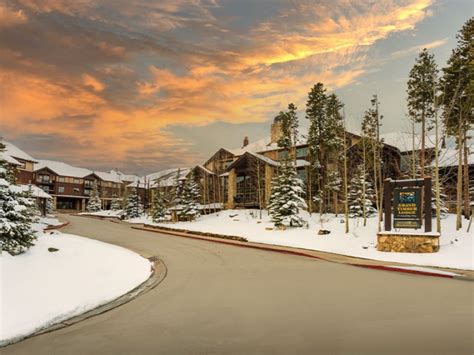 Breckenridge Hotel Resort Features Grand Timber Lodge