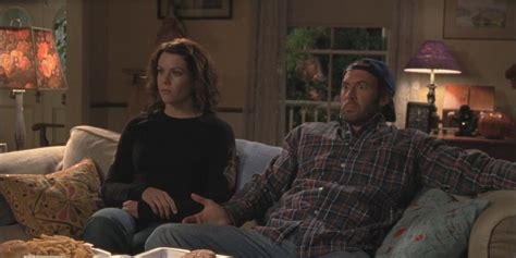Gilmore Girls The Most Romantic Moments Lorelai And Luke Shared