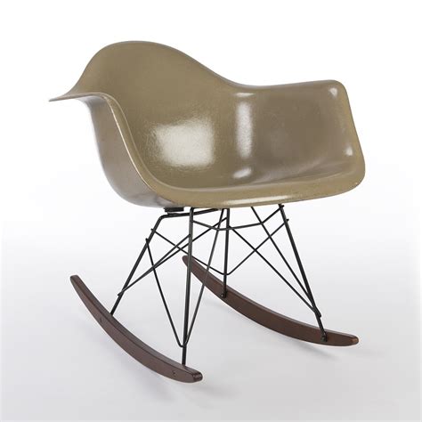 The best eames chair replicas also offer a range of colors and wood finishes. Original Herman Miller Raw Umber Eames RAR Arm Shell Chair ...