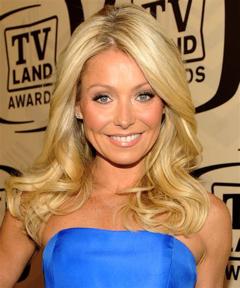 Kelly Ripa Long Wavy Light Golden Blonde Hairstyle 35850 Hot Sex Picture