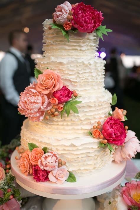 17 Images About Wedding Cakes With Fresh Flowers On