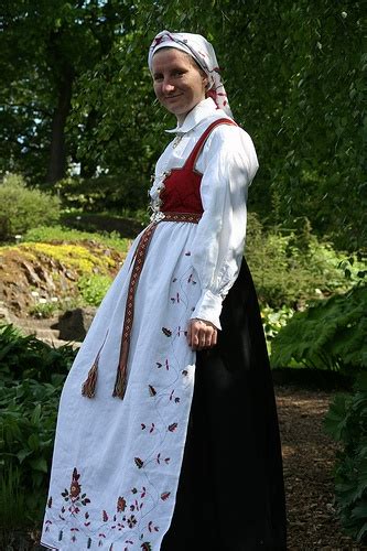 Har du hastverk kan du få låne en av våre prøve modeller på kort varsel mens vi syr din bunad. 481 best Sørlandet/Aust-Agder & Vest-Agder (Norway) images ...