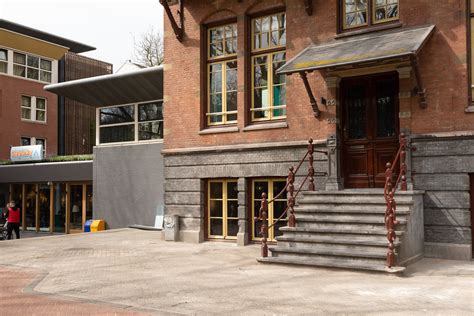 Staying in a hostel is the best way to save your pennies, whether you have decided to stay in a us city or to travel around the country. Vondelpark Youth Hostel | Arc of Infinity locations | Doct ...