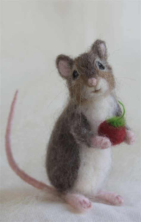 Needle Felted Mouse Poseable Realistic Life Sized Etsy Felt Animals