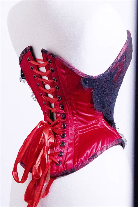 ryan larue s house of 1000 corsets corset training