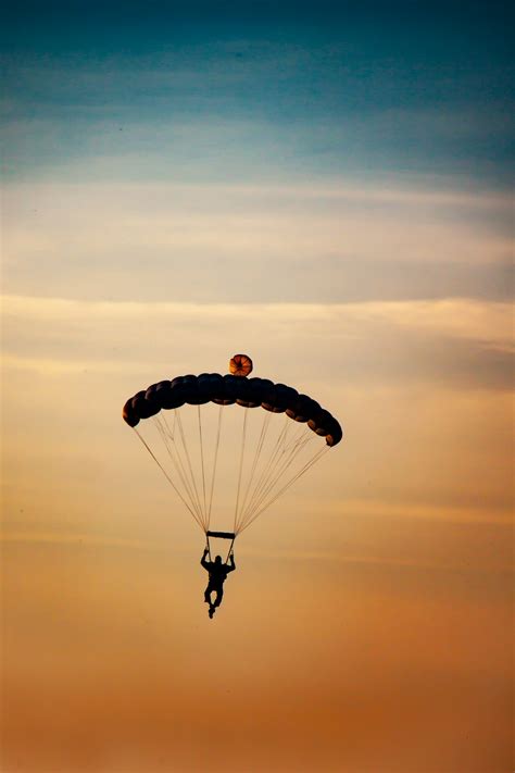 500 Parachute Pictures Hd Download Free Images On Unsplash
