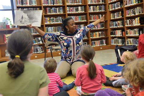 Beyond Bilingual Making Storytime Inviting To All English Language Learners School Library