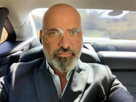 Последние твиты от stefano bonaccini (@sbonaccini). Foto in palestra Bonaccini, ironia sui social
