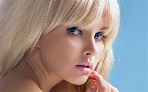 Download Beautiful Blonde With Bangs Wallpaper