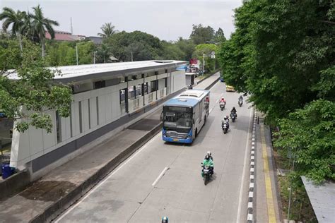 Halte Transjakarta Jembatan Gantung Rampung Direvitalisasi Mulai Hari