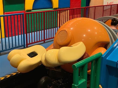 Tails Removed From Slinky Dog Dash Ride Vehicles