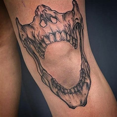 Mandibula Humana Tattoo In 2023 Elbow Tattoos Skull Thigh Tattoos