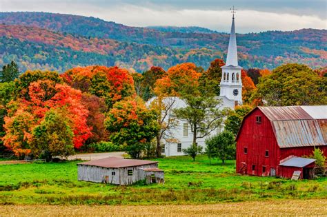 Why You Should Visit Vermont For A Unique Fall Foliage Experience