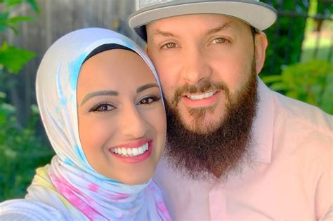 Toronto Influencer Couple Started An Eco Friendly Tie Dye Hijab Company