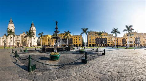 Lima Pérou Là Où La Tradition Est à La Mode