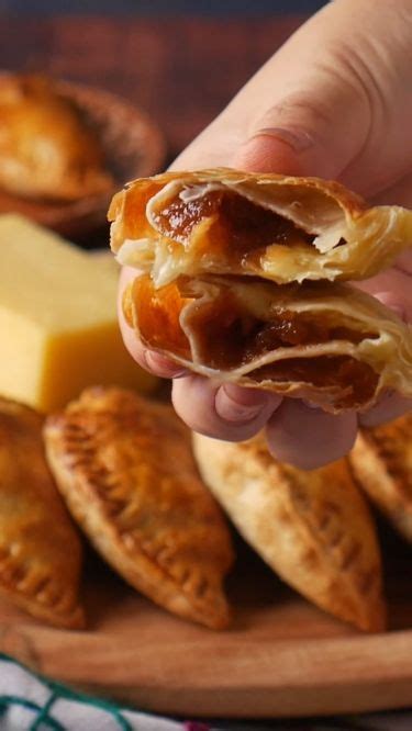 Easy Guava And Cheese Empanadas Recipe In 2023 Mexican Dessert