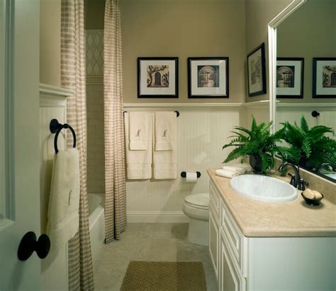Here are a few different bathroom styles that will help you choose paint colors for your bathroom that are so, when trying different bathroom paints, make sure to try out sample paint pots or use them on smaller sections of the walls to test your paint selection. Small Bathroom Colors | Small Bathroom Paint Colors | Bathroom Wall Color Ideas